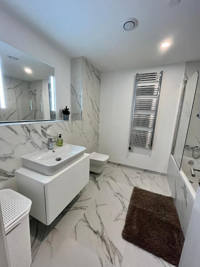 Modern Apartment With Spa And Pool Gibraltar Exterior foto