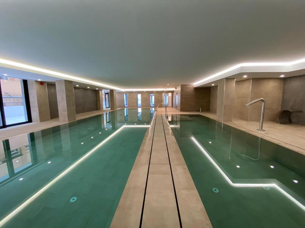Modern Apartment With Spa And Pool Gibraltar Exterior foto